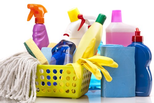 Experienced cleaner in Hampstead performing a deep clean
